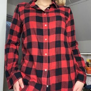 Black and red lightweight flannel